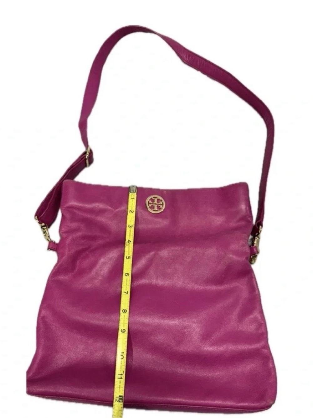 Tory Burch Dena convertible crossbody bag featuring Fold-Over gold tone - Picture 14 of 15